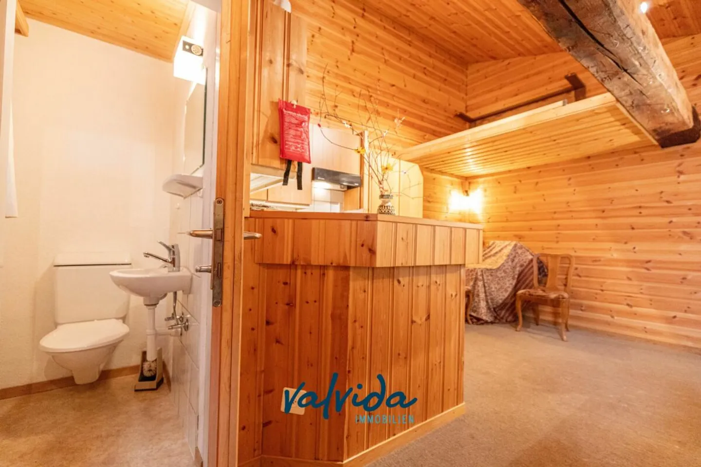 Charming residential unit with 3 apartments in the idyllic location of Ernen - Photo 12 of 13