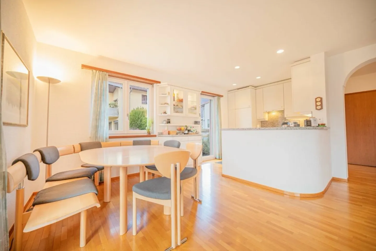 Beautiful house with garden, immersed in the tranquility of Cagiallo - Photo 4 of 13