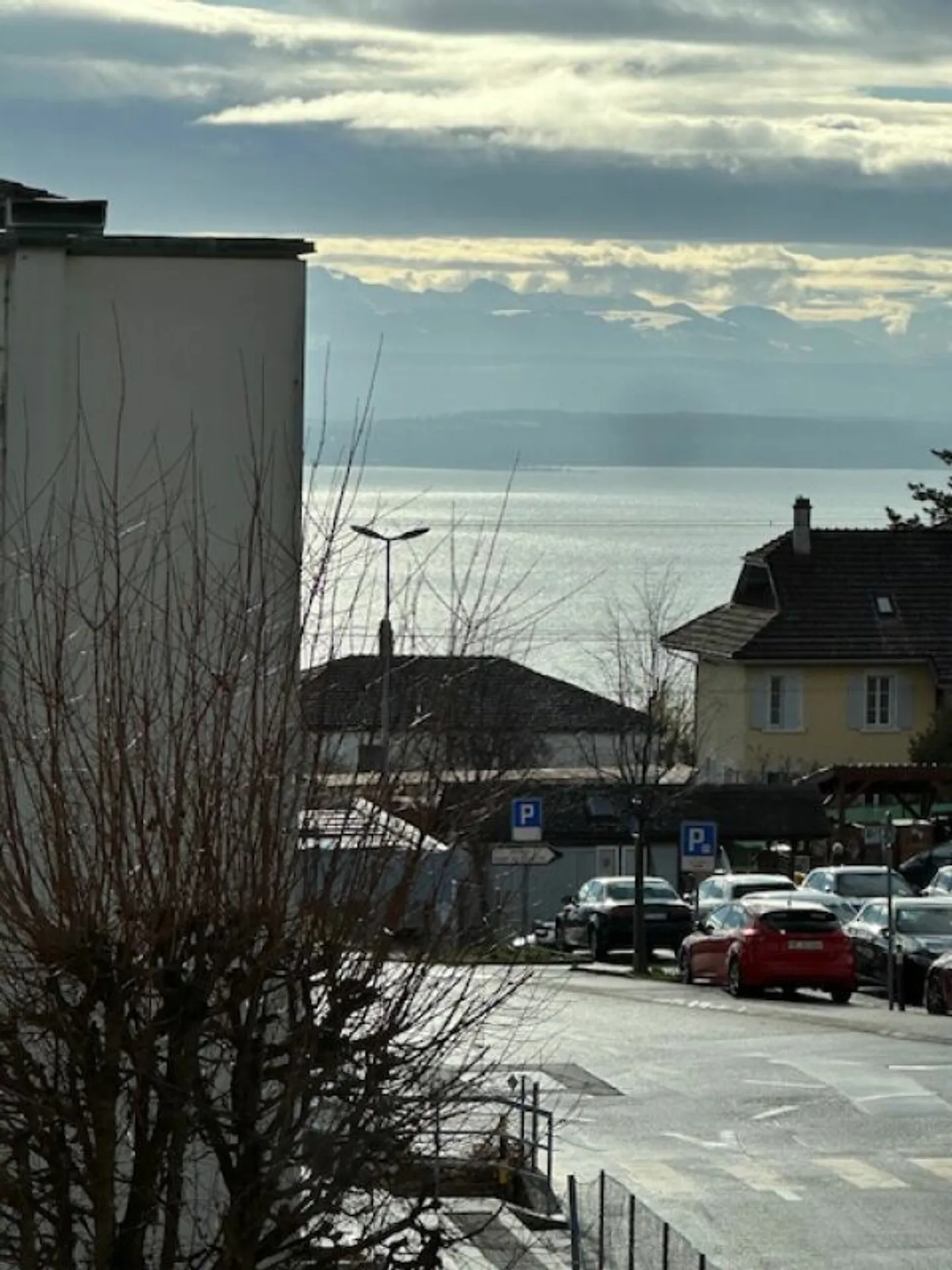 Pretty bright 4-room apartment with a balcony - Photo 1 of 7