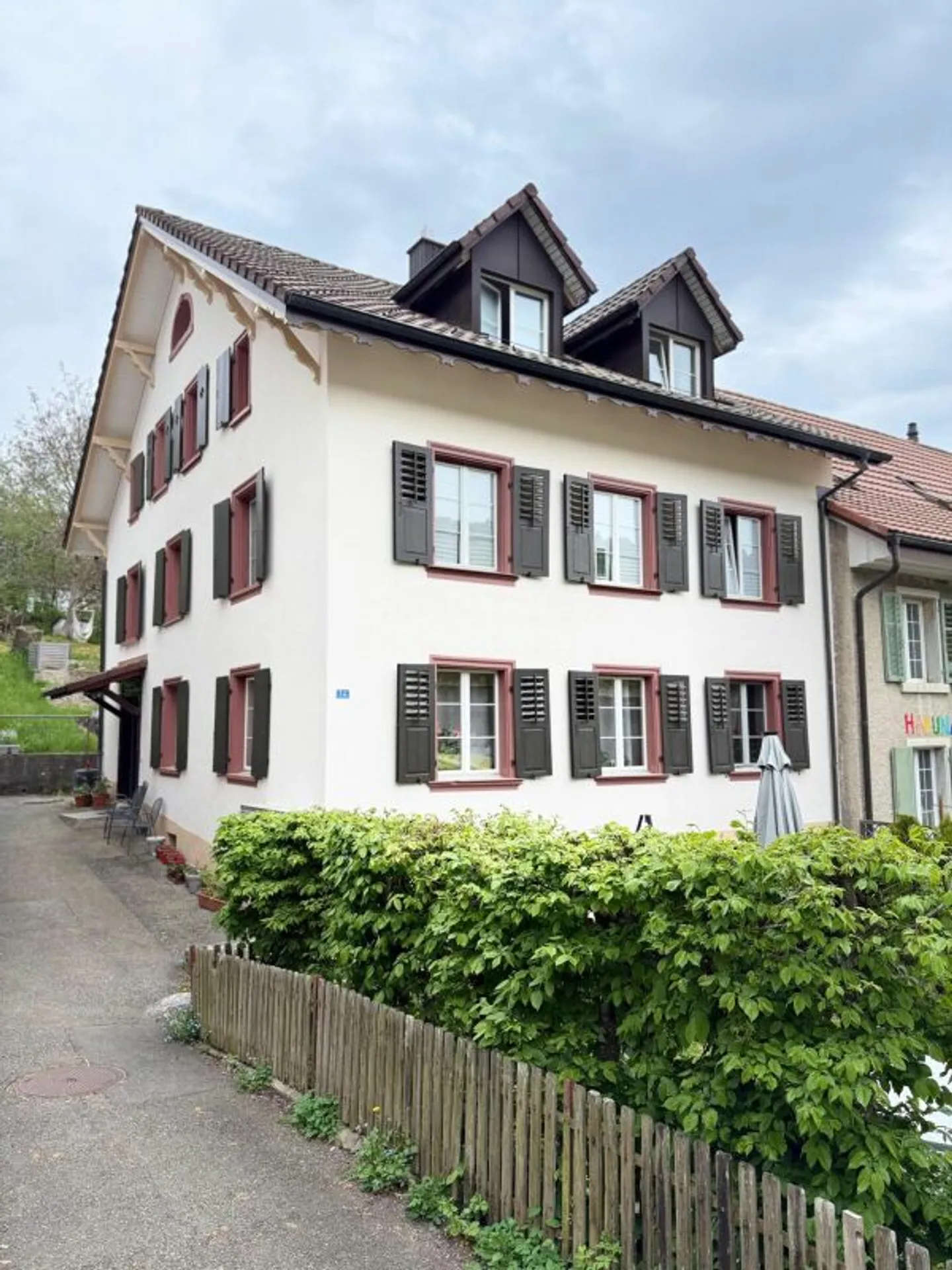 Multi-family house with 3 apartments equity return 11.05% - Photo 1 of 2