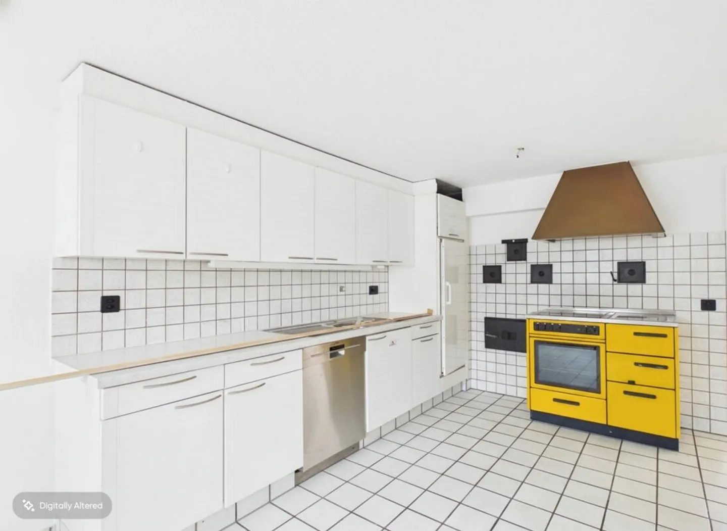 Charming 4.5-Room Townhouse in Historic Setting in Mönchaltorf - Photo 4 of 13