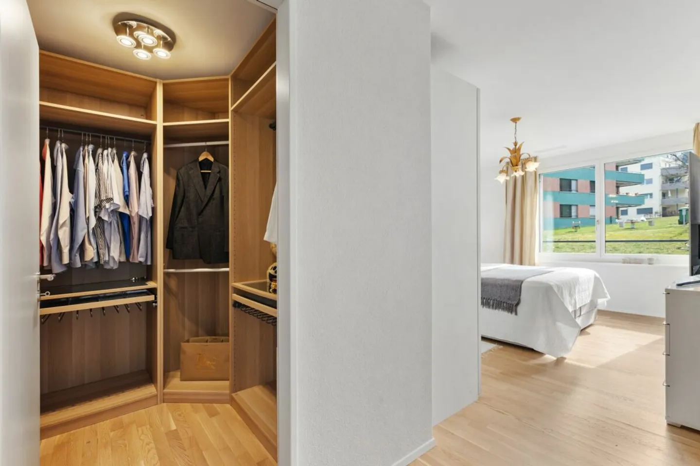 Exclusive Living in the Green and Yet Close to the City - Photo 7 of 13