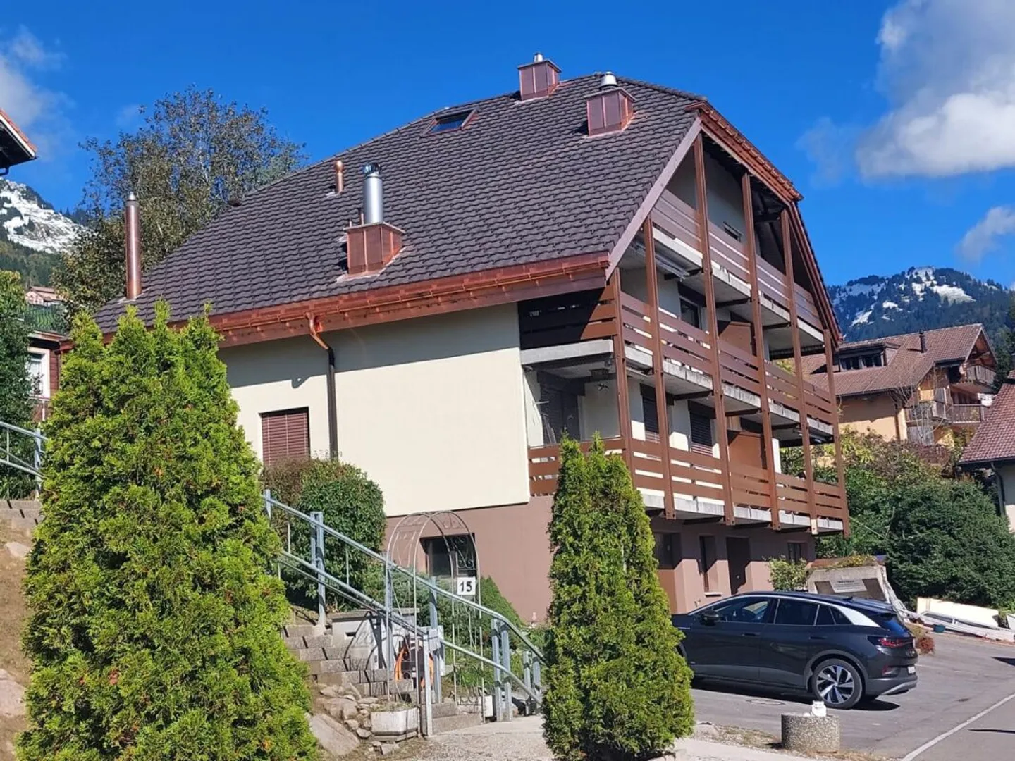 Appartamento arredato di 2.5 locali ad Amden: Vista montagna da sogno, parcheggio elettrico privato &amp; ampia soffitta (residenza secondaria permanente) - Foto 10 di 12