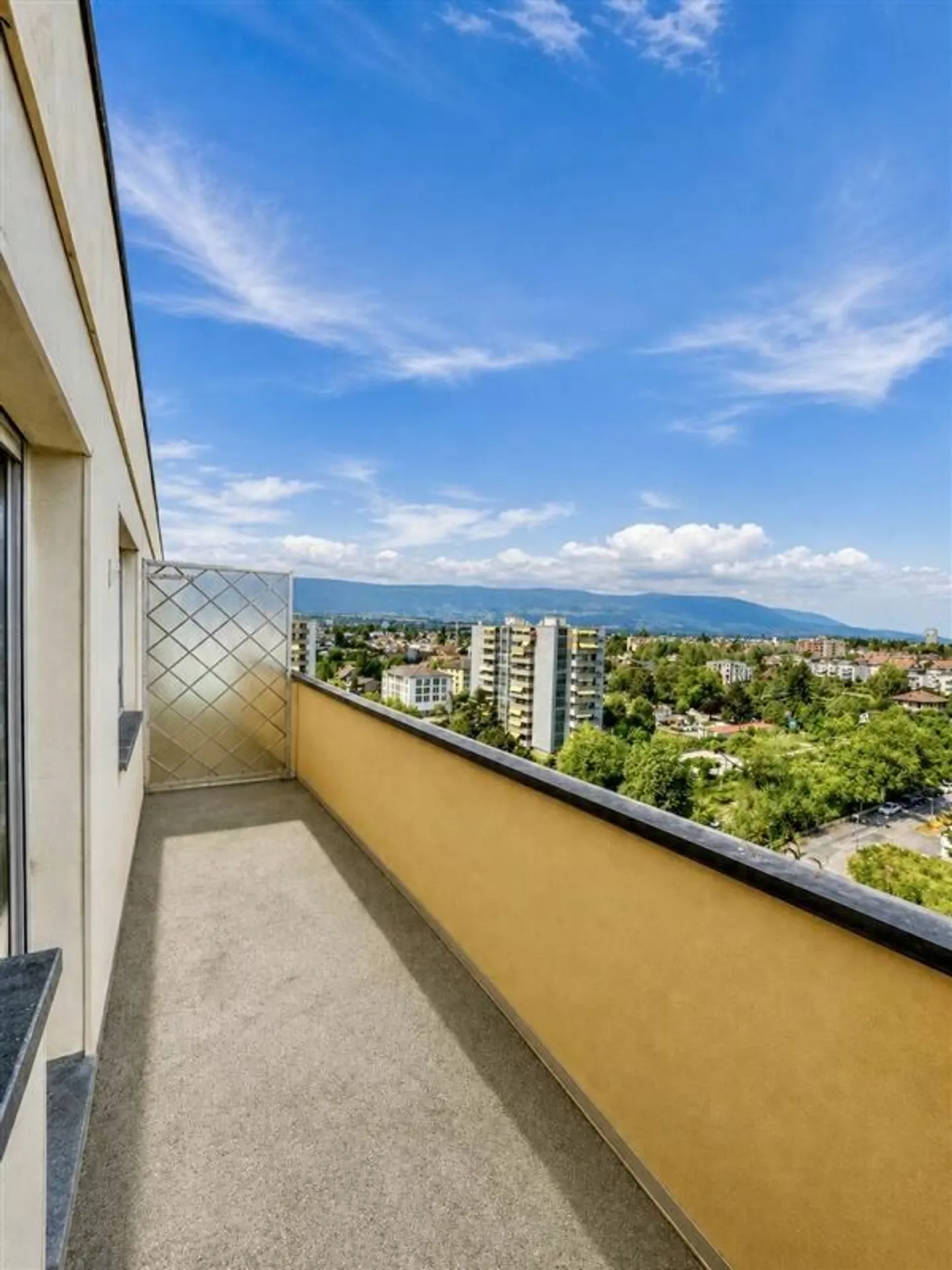 Appartement de 4.5 pièces au dernier étage - Photo 7 sur 13