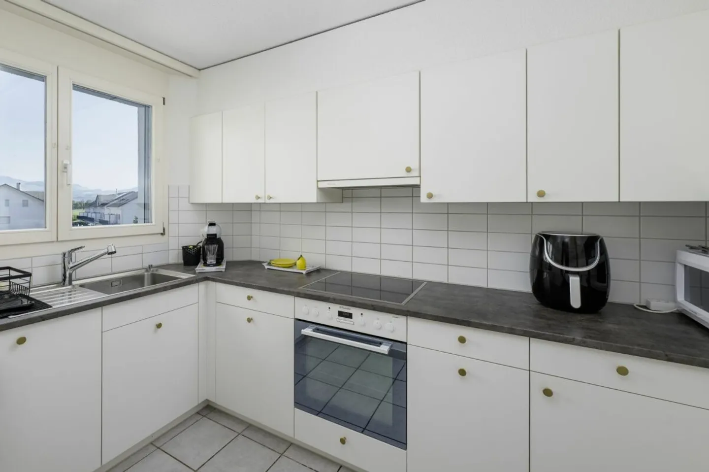 Gepflegte 3.5-Zimmer Wohnung mit zwei Balkonen - Photo 3 of 10