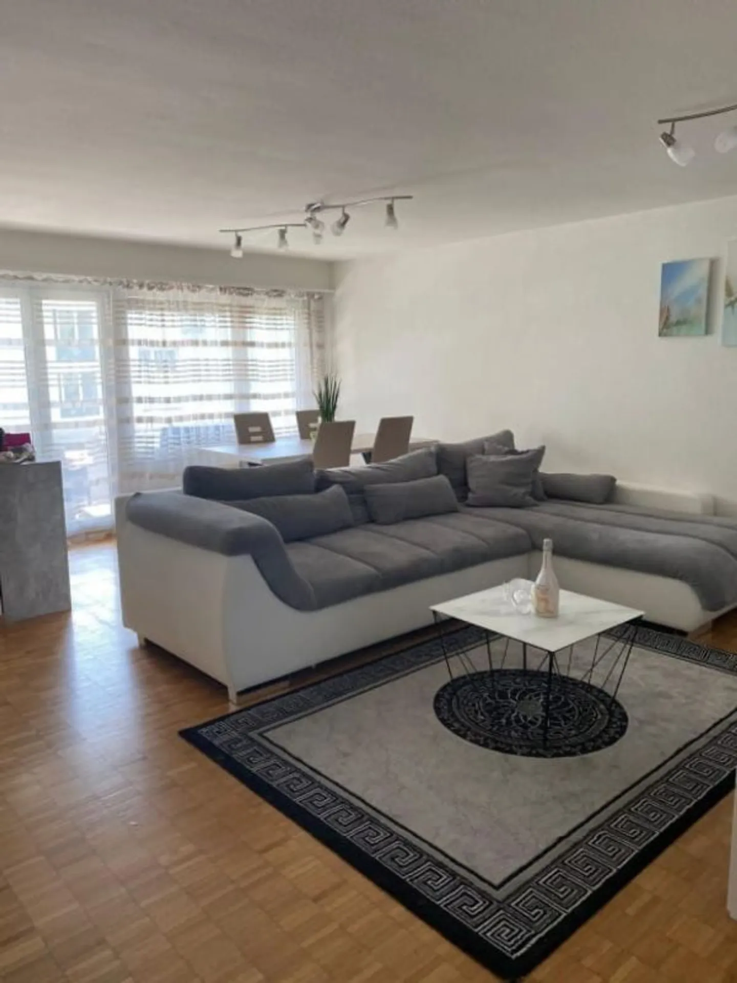 Helle Wohnung mit Balkon - Foto 3 von 7