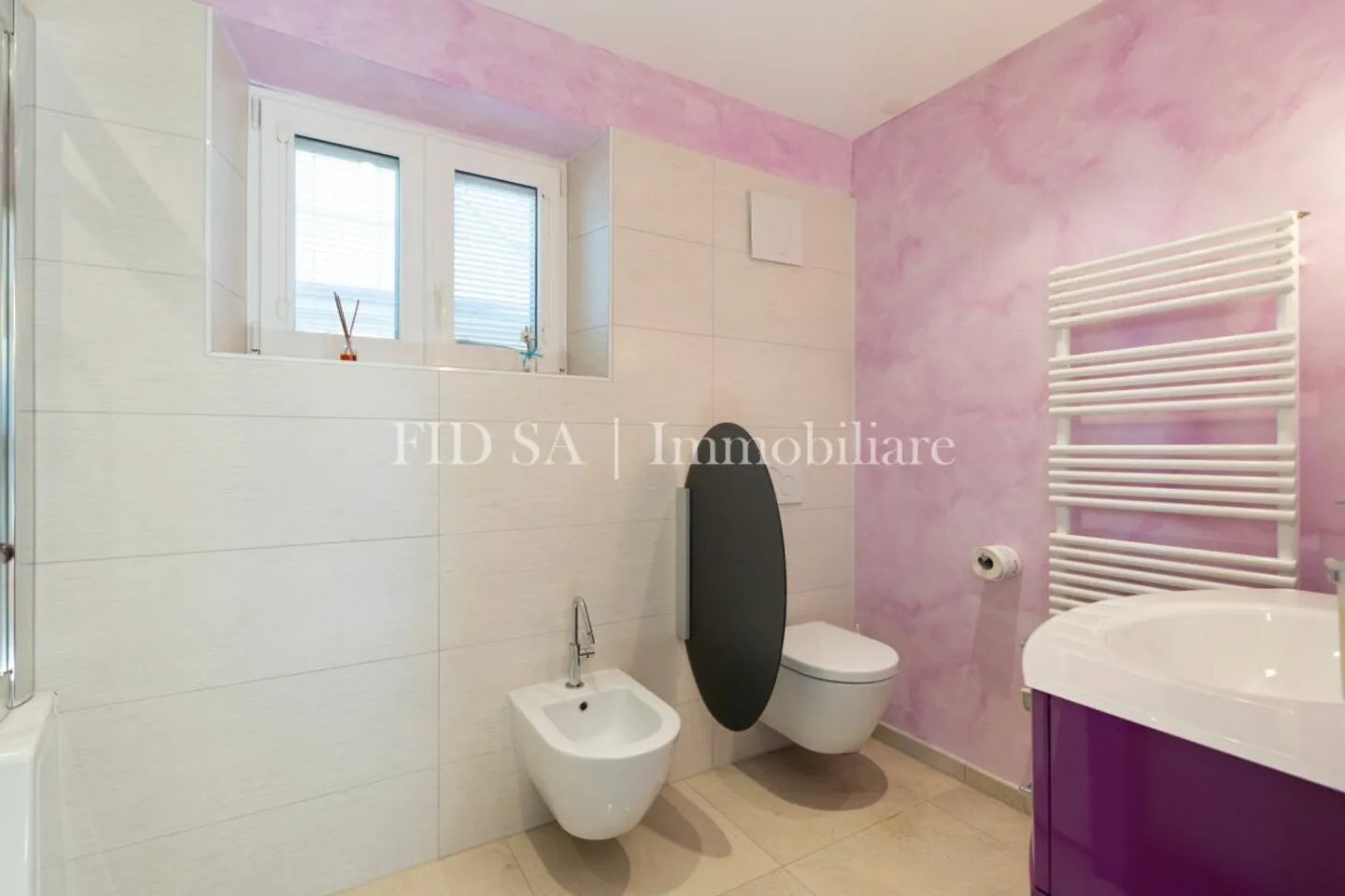 SOLDUNO - Large apartment with studio in a semi-detached house - Photo 8 of 11