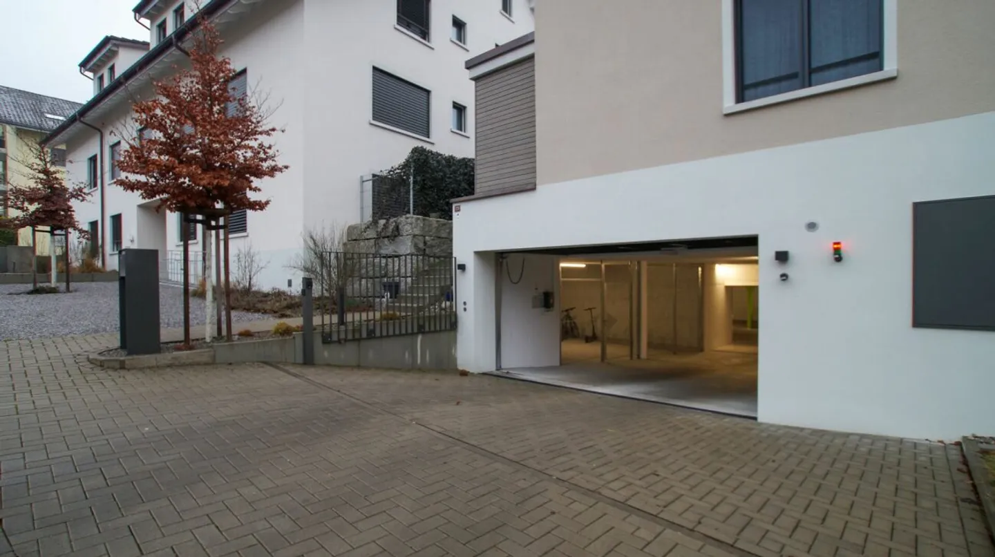 Places de parking souterrain privées avec sortie plate - Photo 8 sur 8