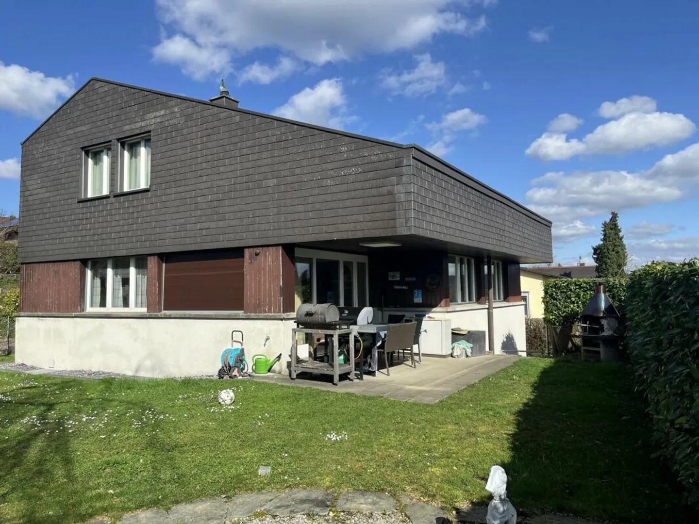 RENOVATION OR NEW BUILD? 5.5-Room Single-Family House - Photo 1 of 5