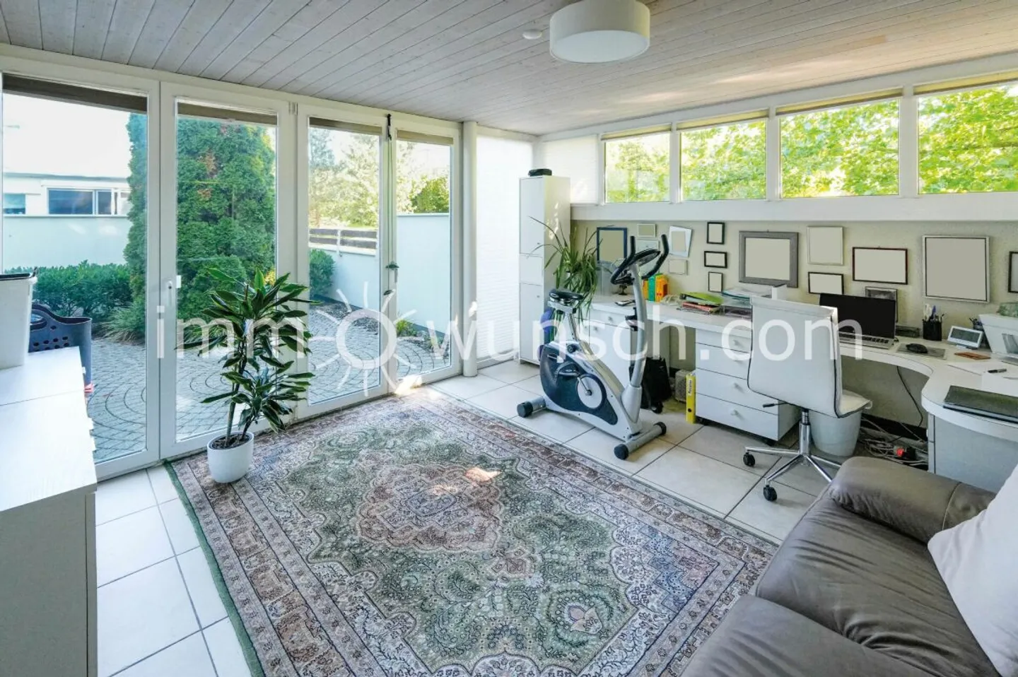 Appartement de jardin spacieux de 7 pièces avec ambiance de maison - Photo 5 sur 13