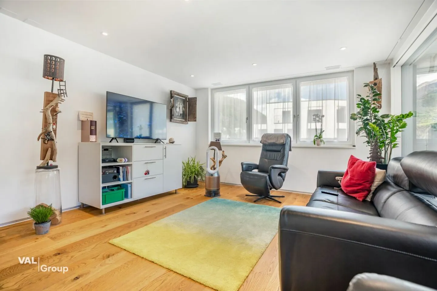 Modern Apartment in Central Naters - Photo 3 of 13
