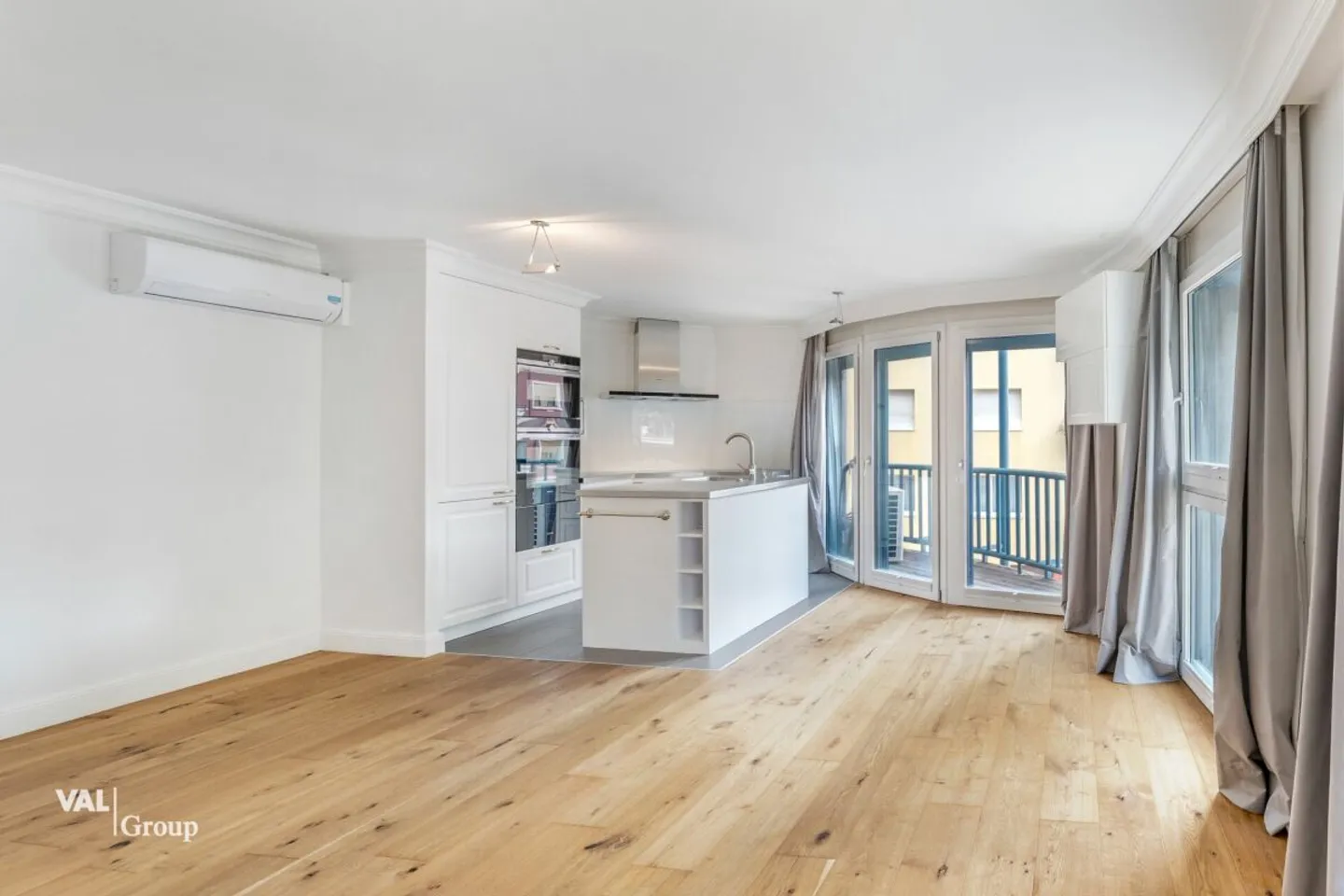 Stylish 4.5-room apartment with private sauna - Photo 2 of 12