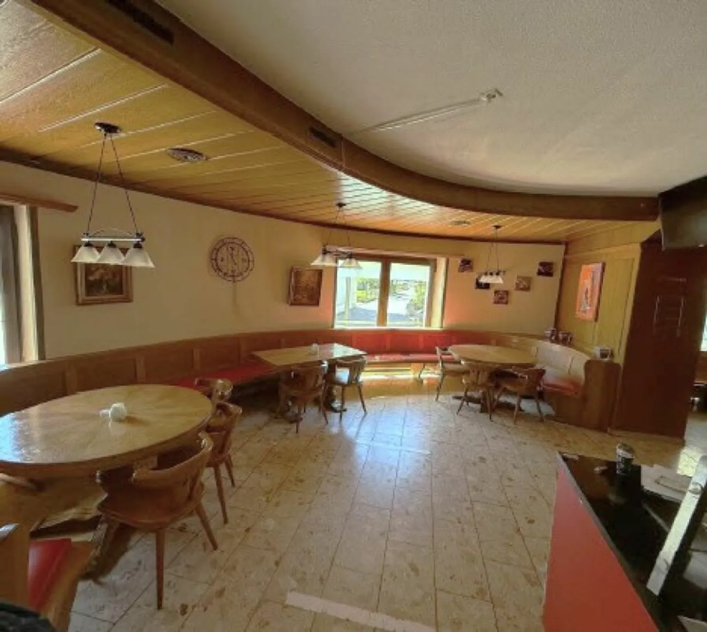 Attractive commercial space in the center - flexible use - Photo 3 of 9