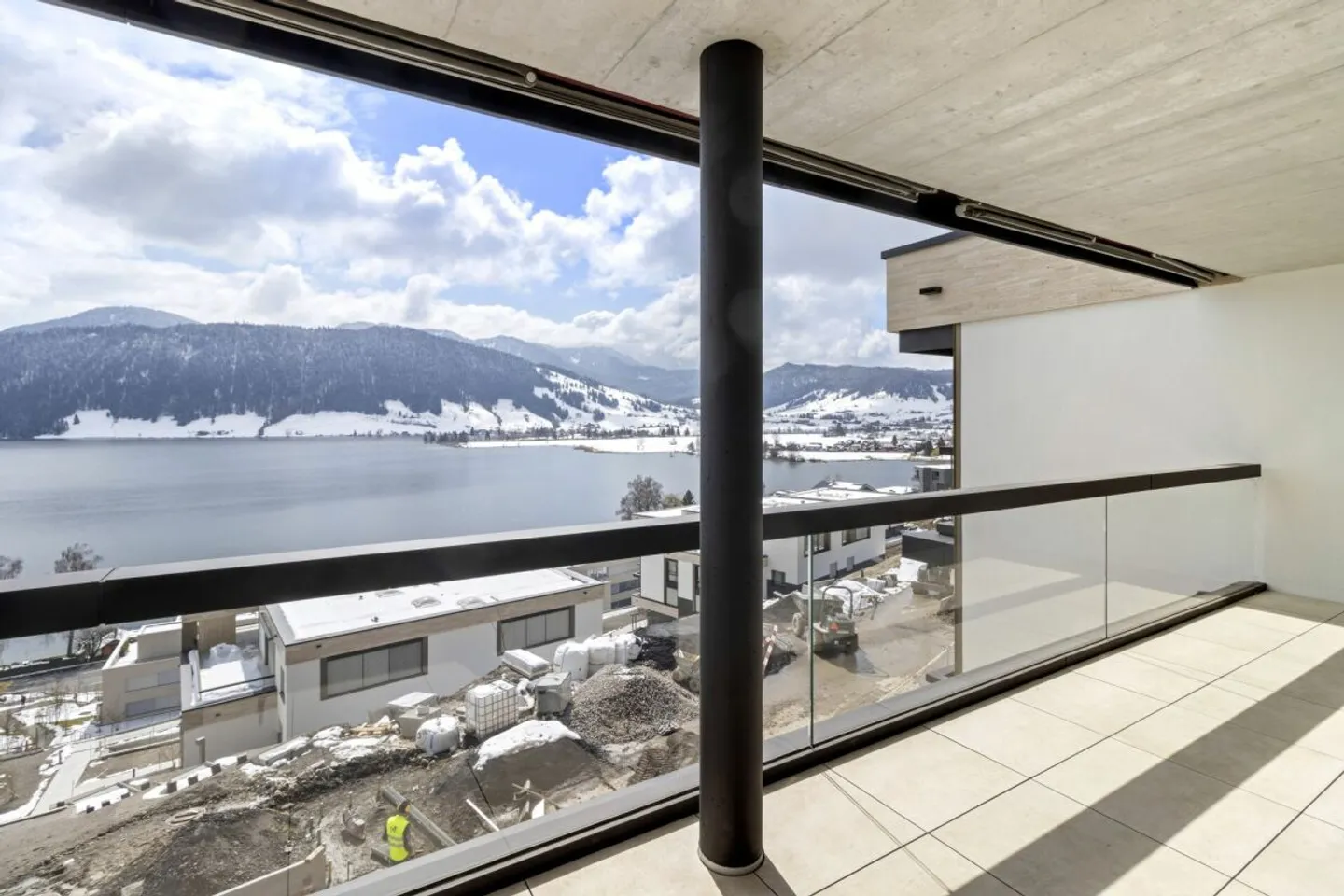 New building - First occupancy with direct access to the lake - Photo 10 of 11