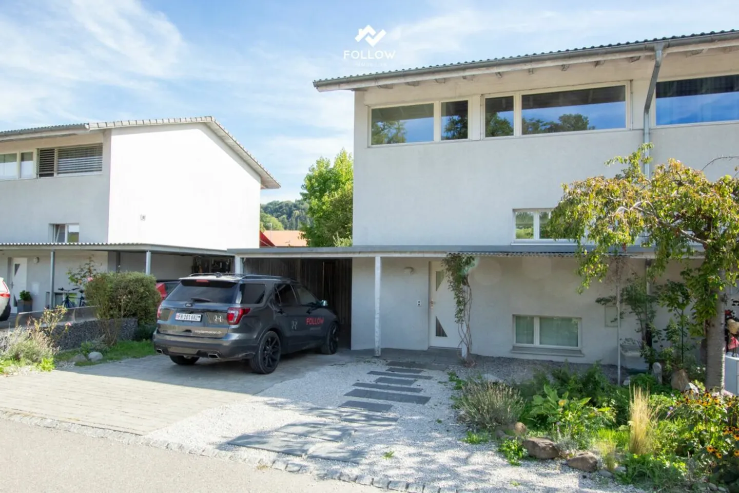 Charmantes Doppelhaus mit Garten - Foto 1 von 13
