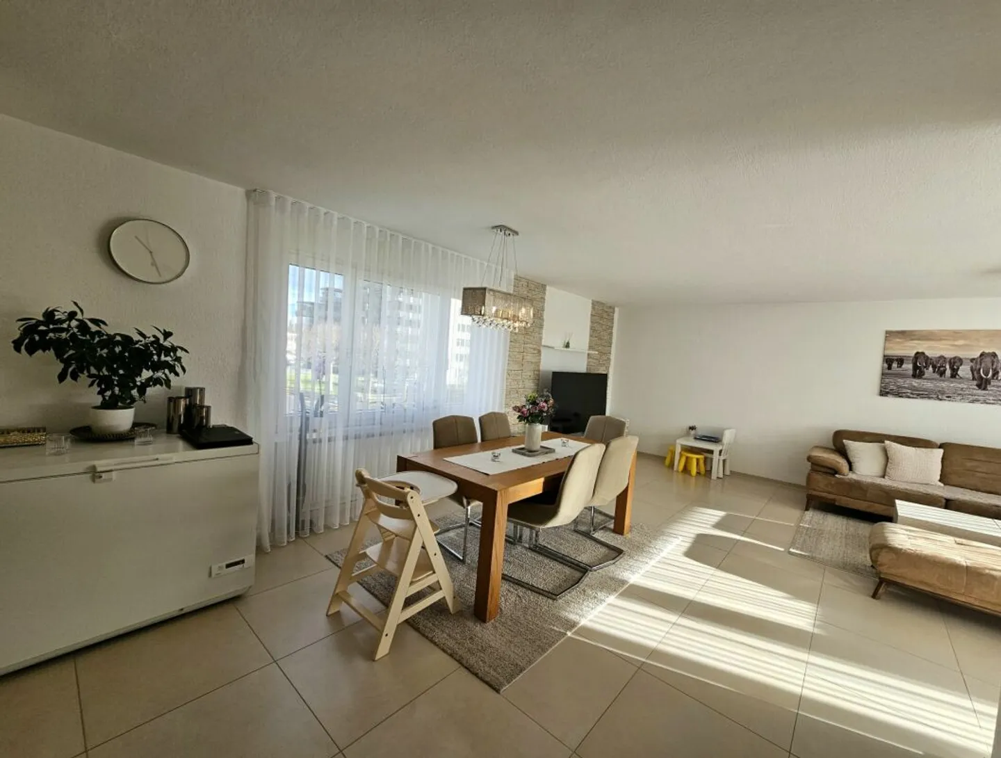 Appartamento luminoso 4.5 locali con balcone - Foto 5 di 13