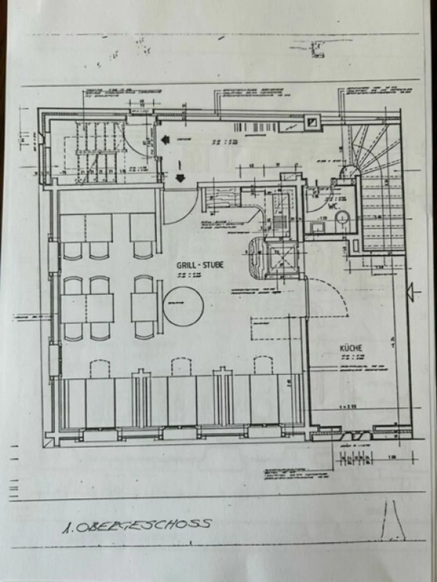 Opportunità unica - Ristorante tradizionale in vendita nel cuore pittoresco di Briga in Vallese - un luogo pieno di fascino, cucina squisita e calda ospitalità attende nuovi proprietari ... - Foto 12 di 13