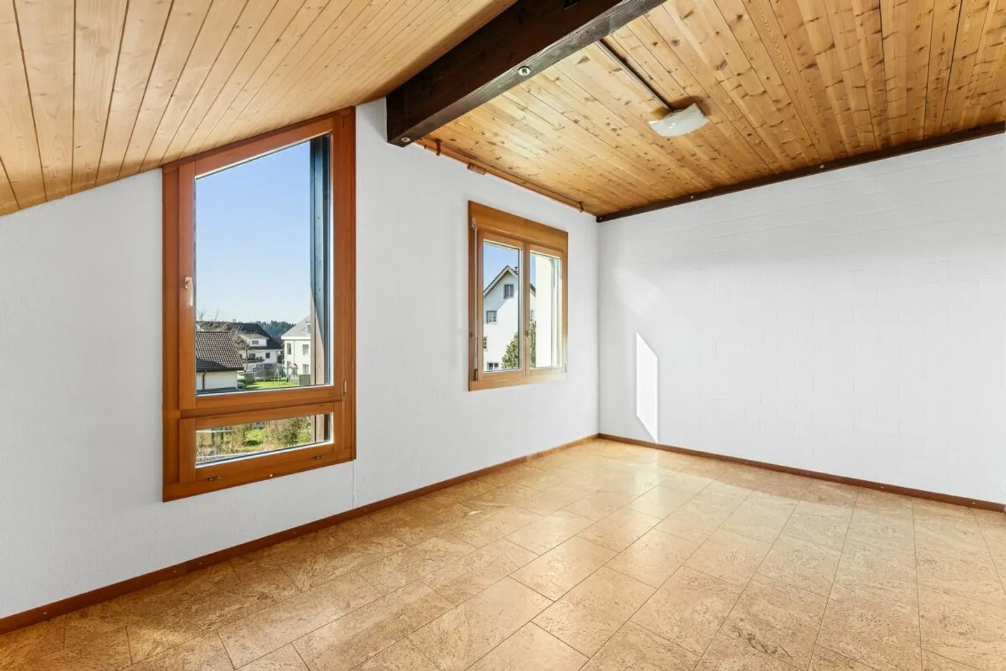 Architecture extraordinaire et grand jardin - Photo 8 sur 13