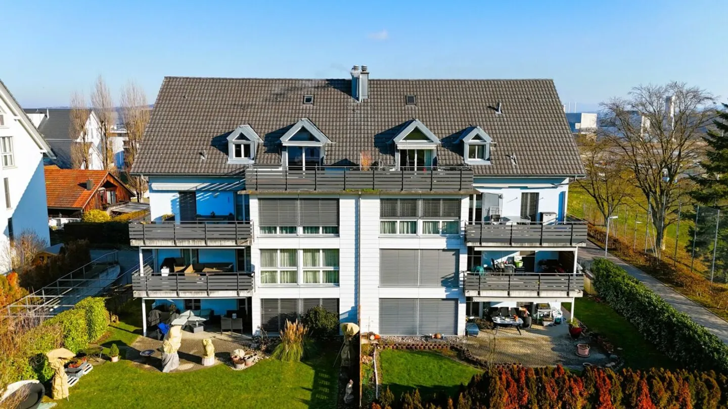 TRAUMHAFTE ATTIKA WOHNUNG - AN RUHIGER LAGE - EIGENTUMSSTANDARD - Foto 1 von 12