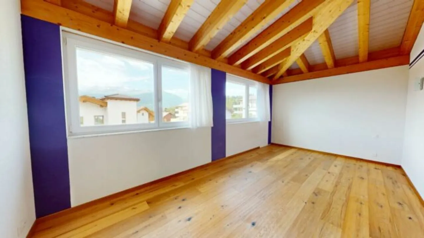 Appartamento mansardato spazioso come residenza principale - Foto 6 di 13