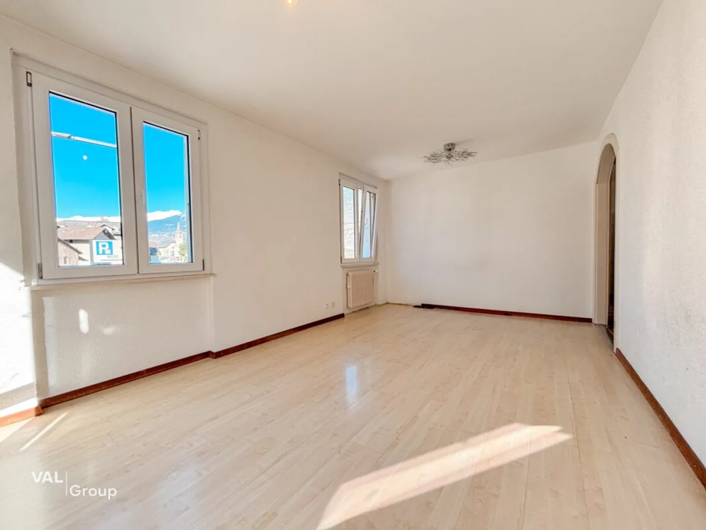 3.5 rooms on the 1st floor in the Centre of Grône - Photo 1 of 9