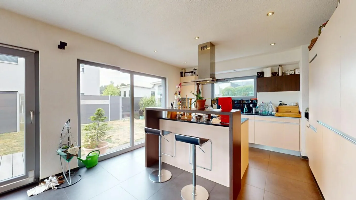 Modern Living at the Highest Level - Exclusive Single-Family Home in a Quiet Cul-de-Sac - Photo 6 of 11