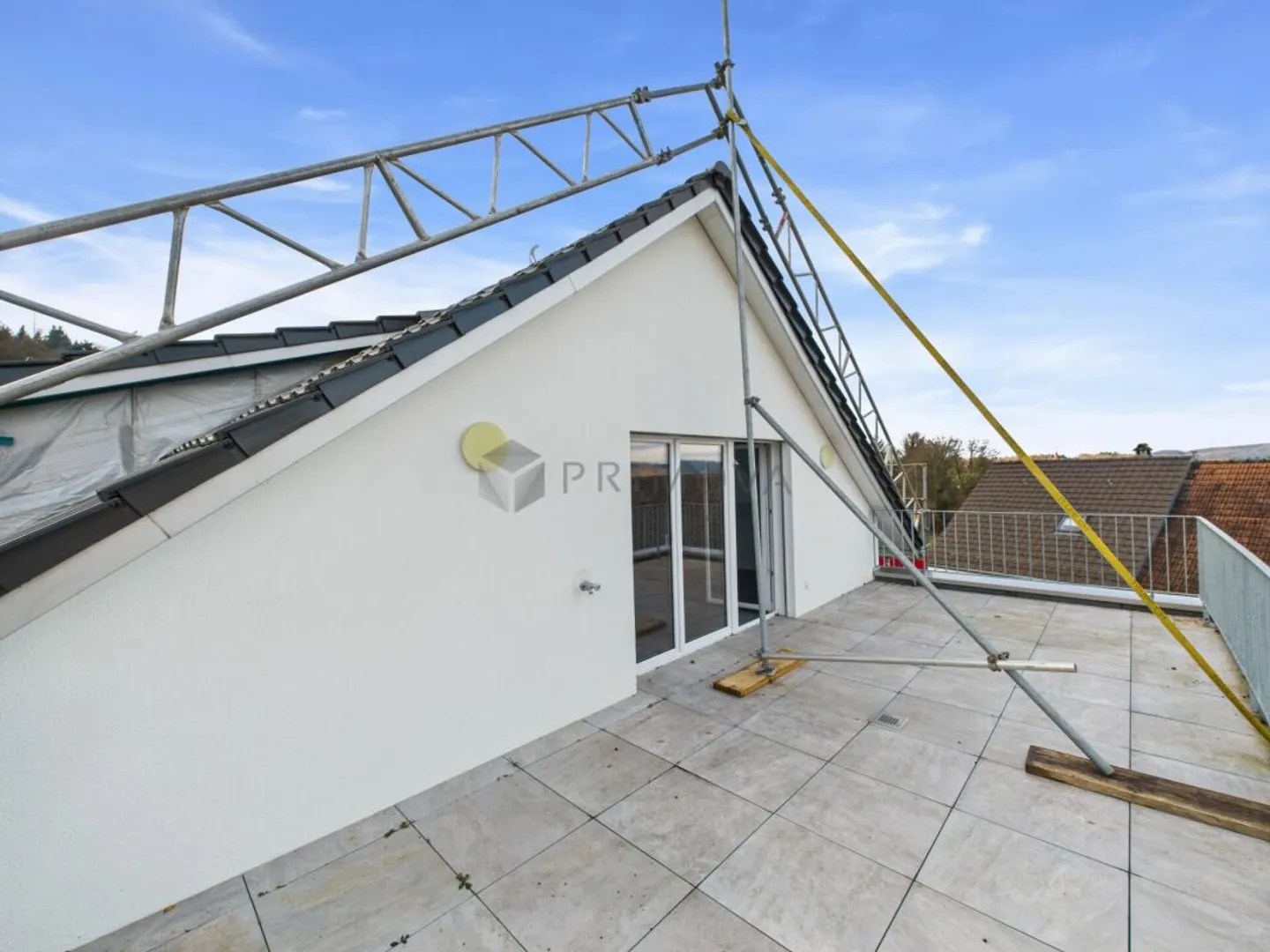 Appartement lumineux de 4,5 pièces avec belle vue et confort de vie attrayant - Photo 12 sur 13