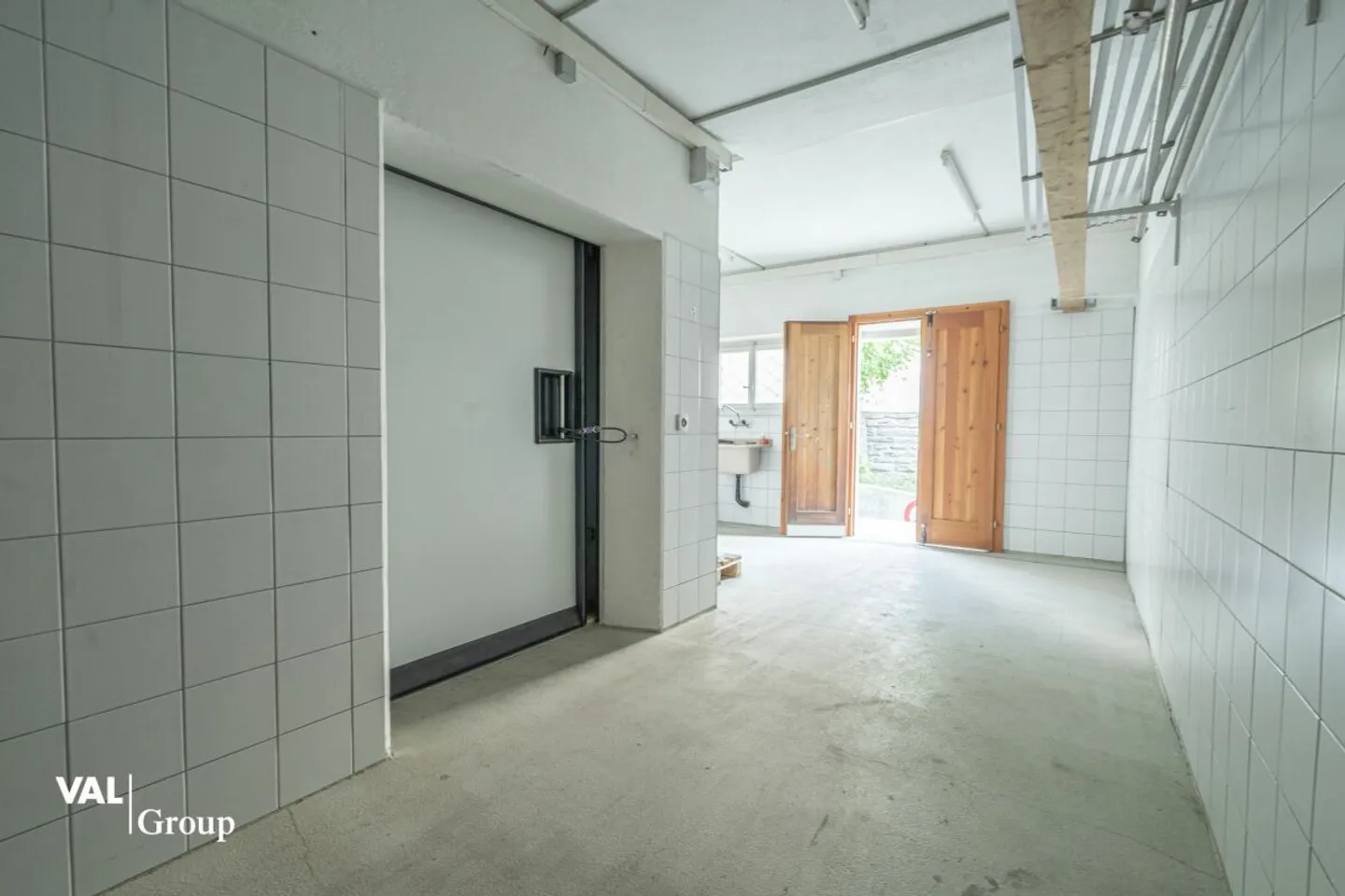 Dépôt/Entrepôt attrayant dans un emplacement central - Photo 5 sur 12