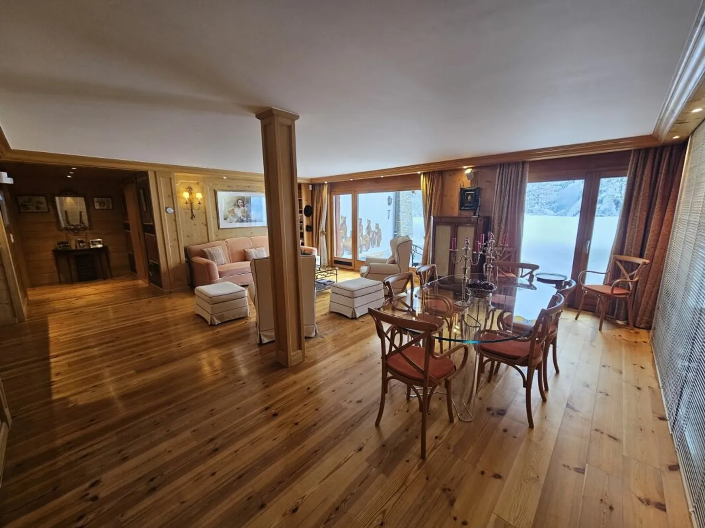 5,5-Zimmer-Wohnung mit Innenpool - Foto 1 von 10