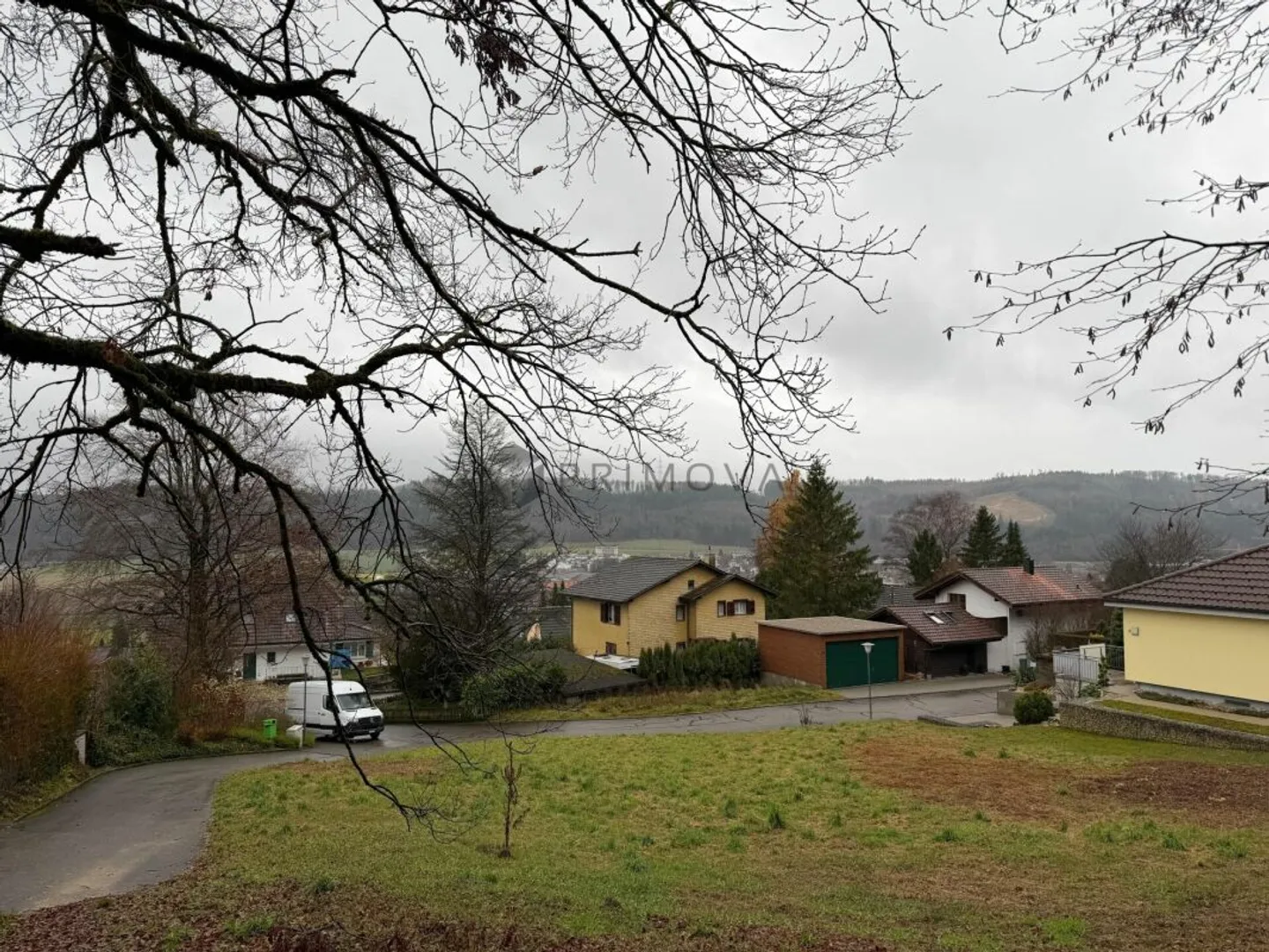 Terreno edificabile interessante per la realizzazione di una casa unifamiliare o di una casa bifamiliare in una posizione soleggiata a Pieterlen - Foto 3 di 11