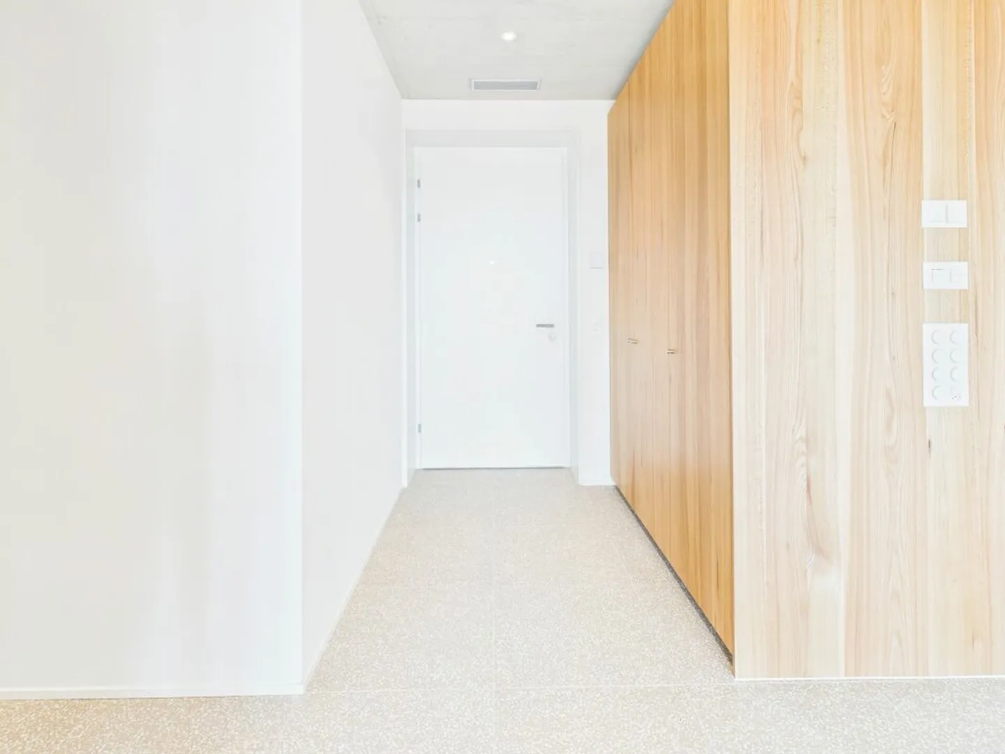 Moderne 4.5-Zimmer-Wohnung mit Weitsicht über Aarau - Foto 2 von 13