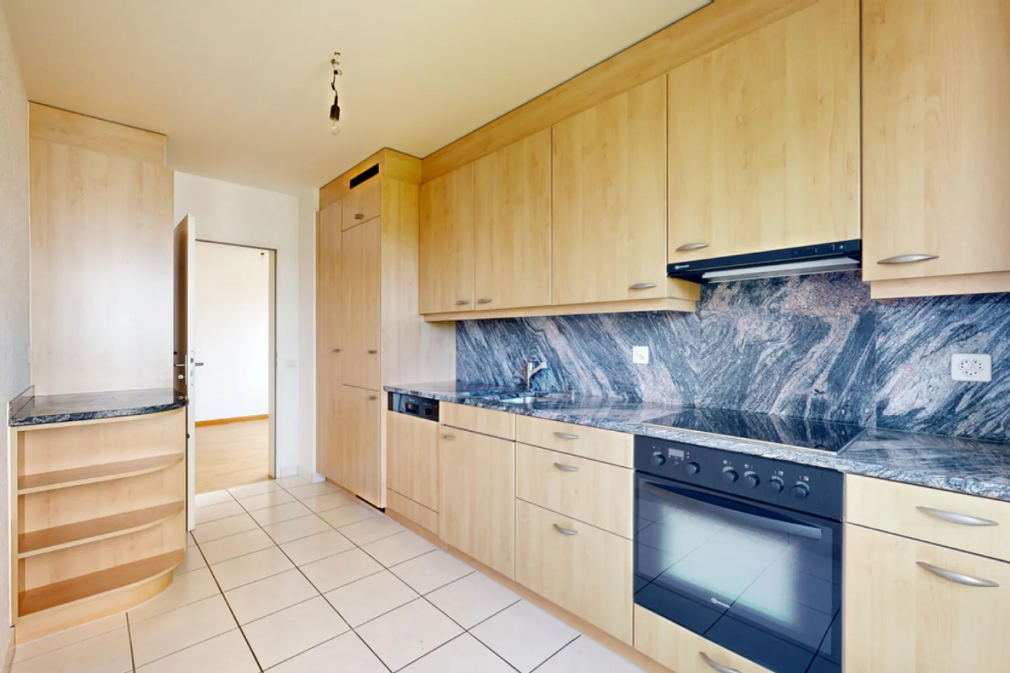 Charmant appartement sous les combles de 4,5 pièces à Allschwil - Photo 4 sur 12