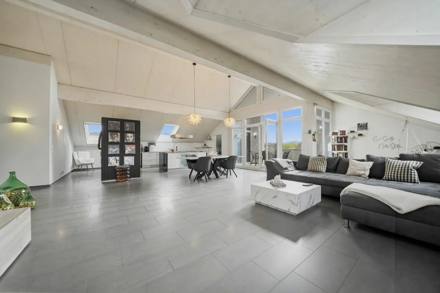 Geräumige Attikawohnung in Roggwil - Foto 1 von 13