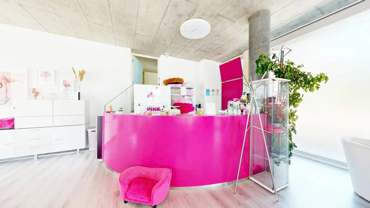Moderne Wohnung mit Atelier in Neuenegg - Foto 11 von 13