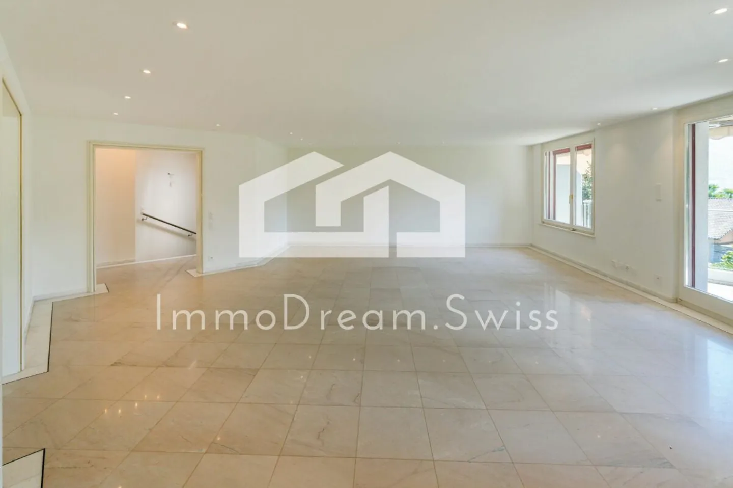 Grosszügige, helle Maisonette-Wohnung - Foto 3 von 12