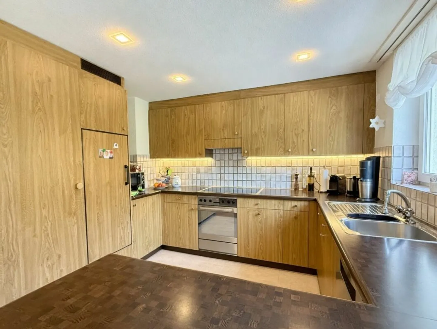 Casa a schiera di 6,5 stanze in una zona residenziale privilegiata - Foto 2 di 8