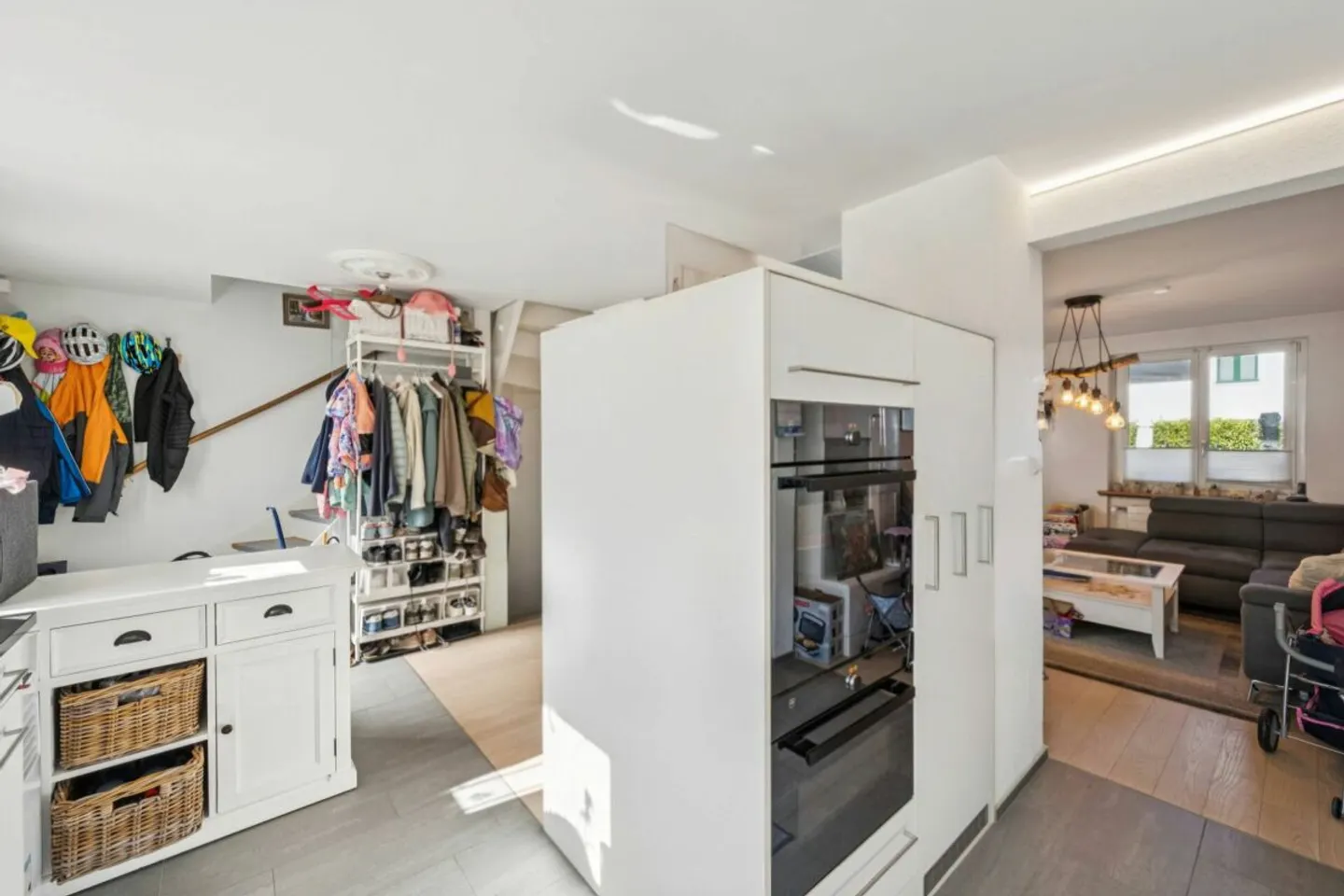Maison individuelle en bande de 5,5 pièces à Muttenz. - Photo 2 sur 10