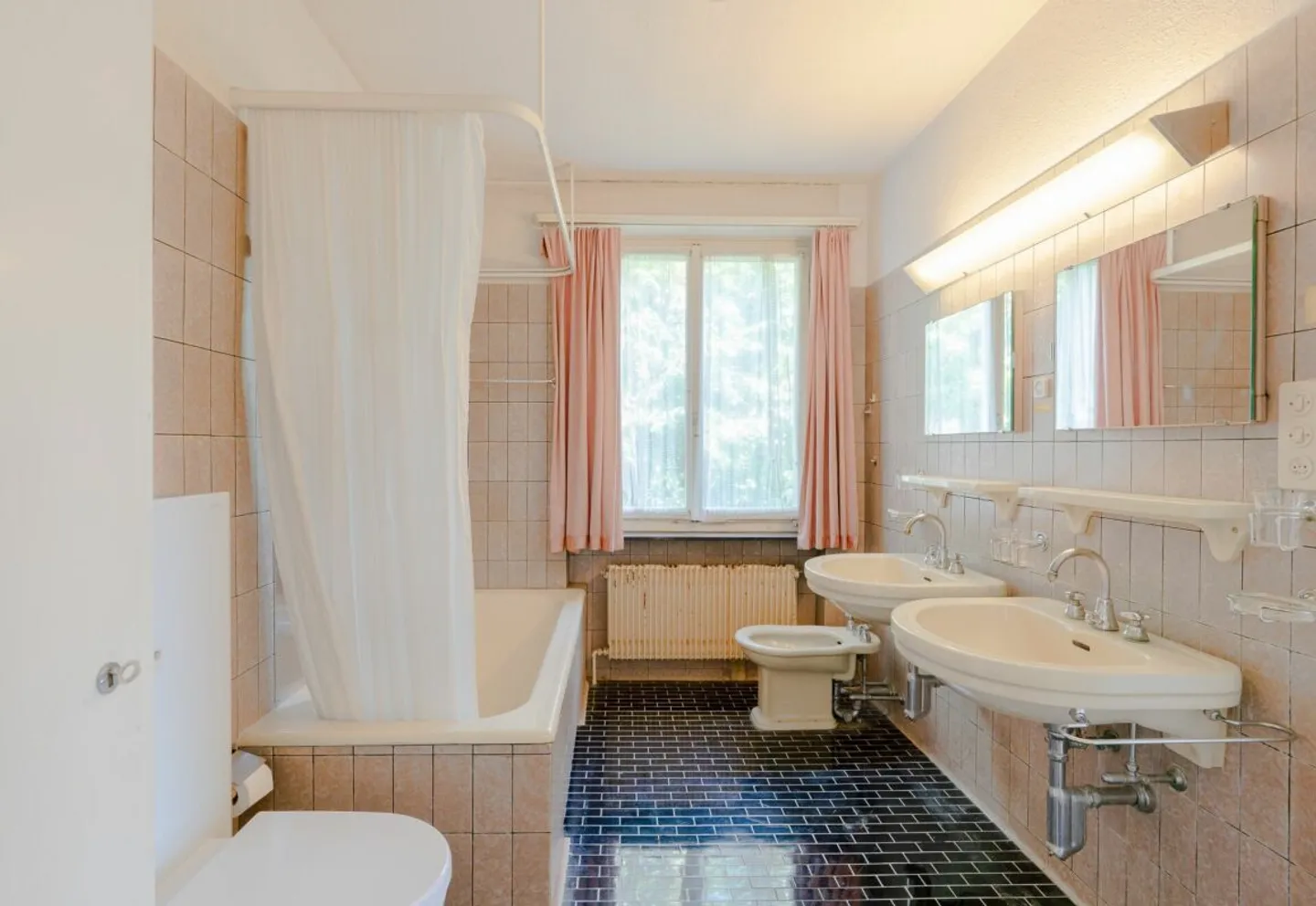Historische Villa in ruhiger Lage - Foto 12 von 13