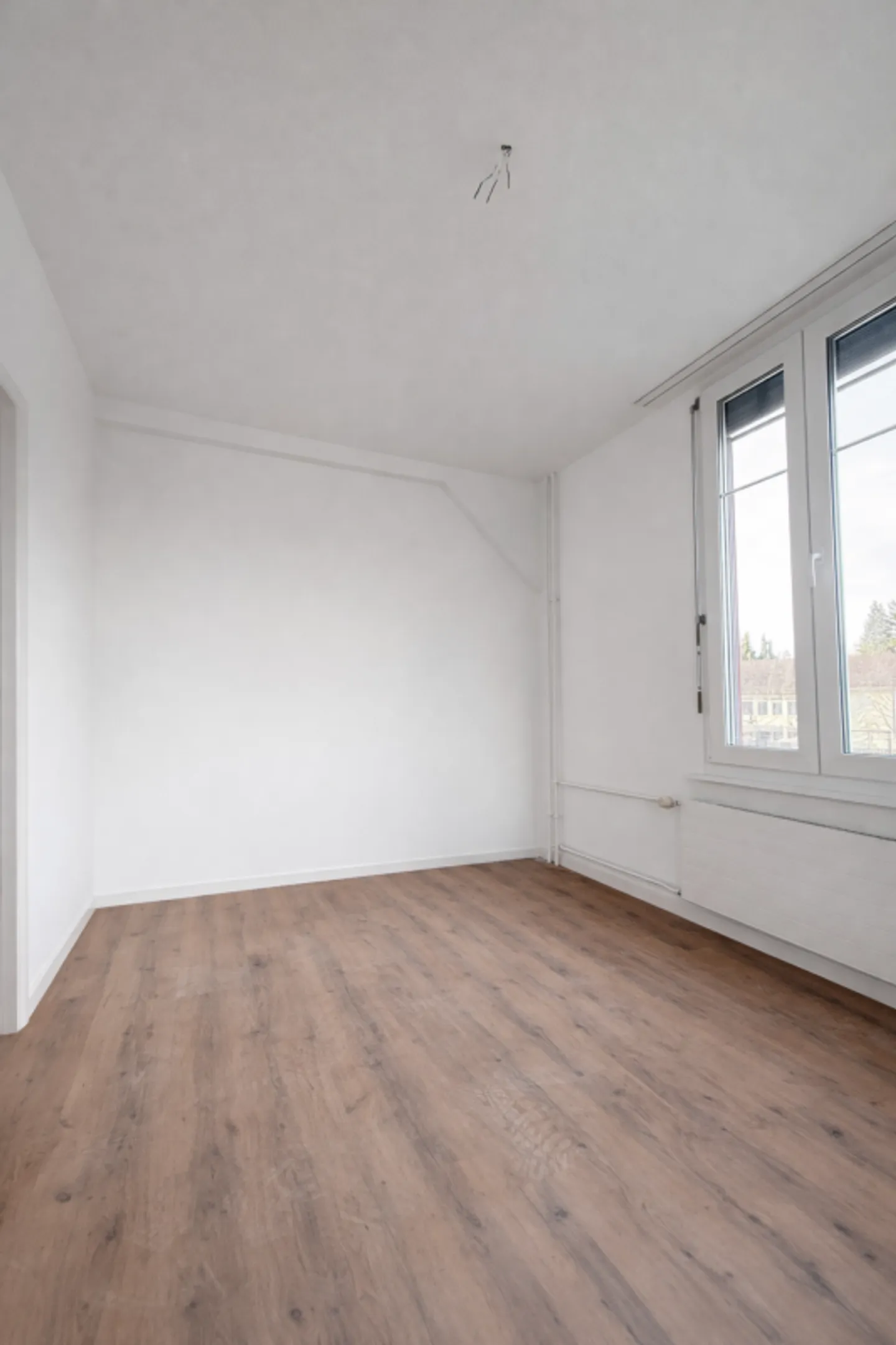 First rental: 2.5-room designer apartment with garden - Photo 8 of 9