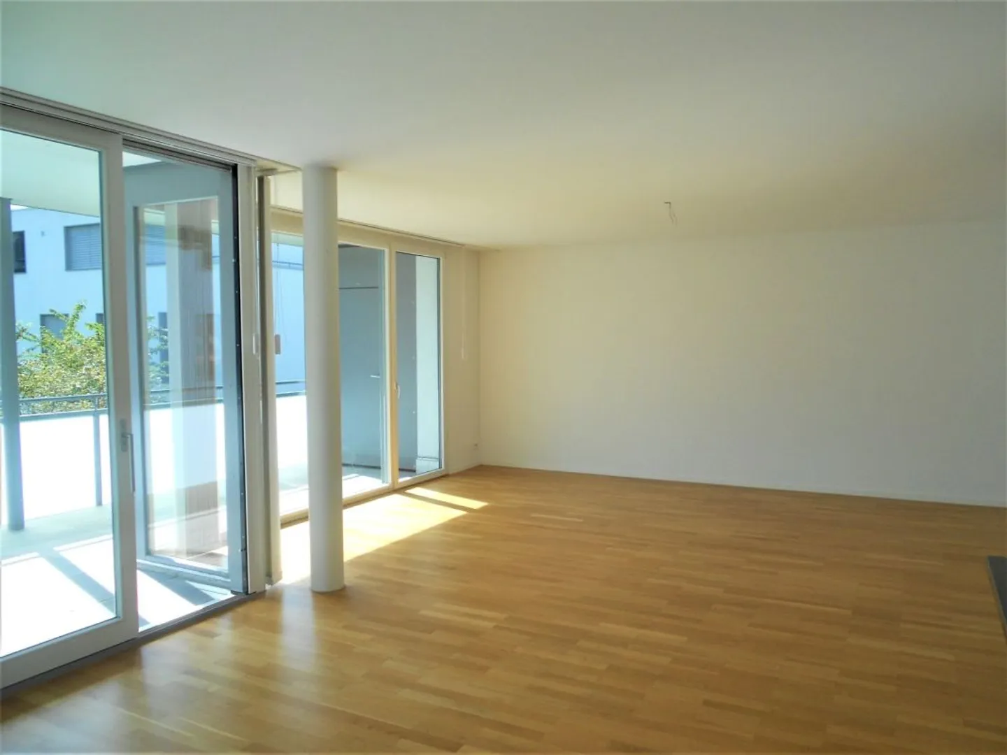Large and modern 4 ½-room apartment in Sevelen - Photo 1 of 13