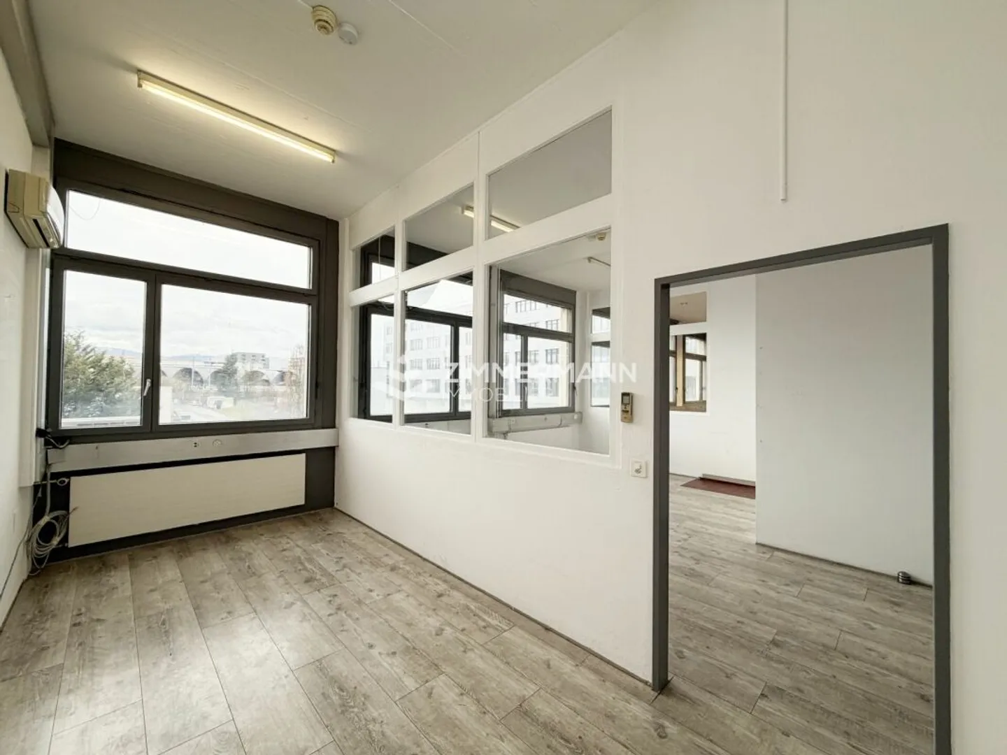 Modern offices for rent - Satigny (166 m²) with 4 parking spaces - Photo 3 of 6