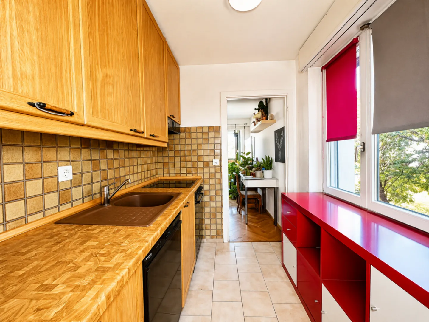 Charmante 3,5-Zimmer-Wohnung nur wenige Schritte vom See und vom Pool entfernt - Foto 5 von 13