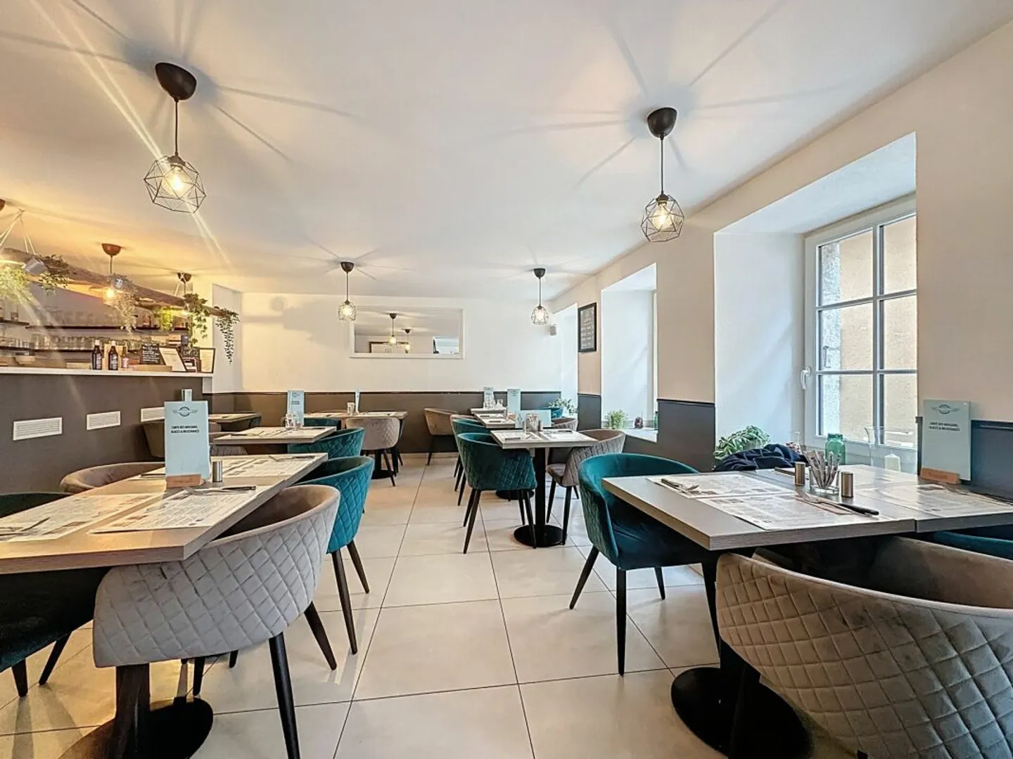 SPAZIO COMMERCIALE IN PPE CON UNA POSIZIONE IDEALE - Foto 11 di 13