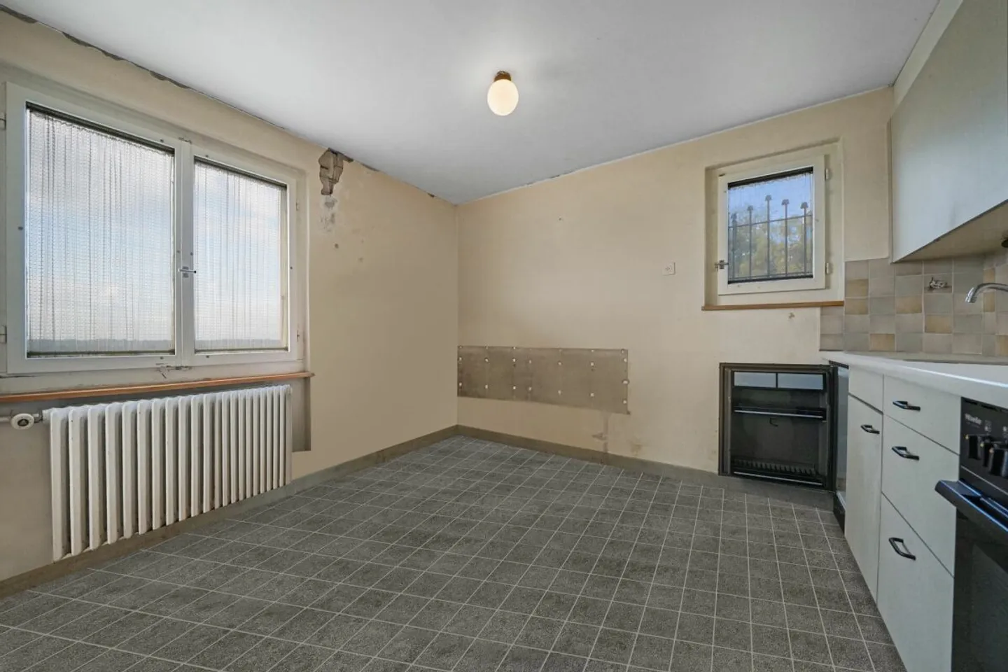 Project for Visionaries - Single-Family Home with a View - Photo 7 of 13