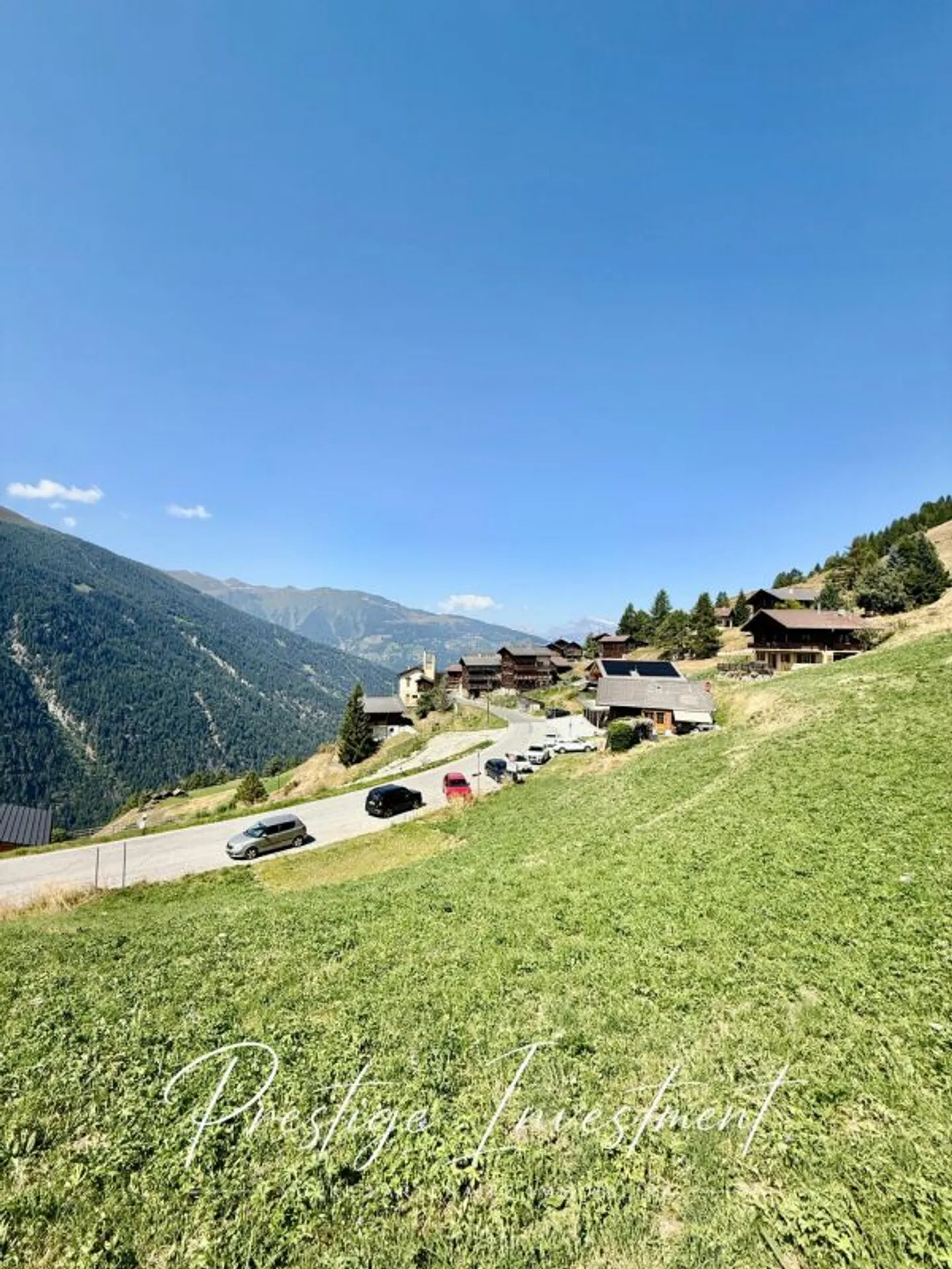 LAND OF 3747 M2 - EISON (ST-MARTIN) - Photo 5 of 6