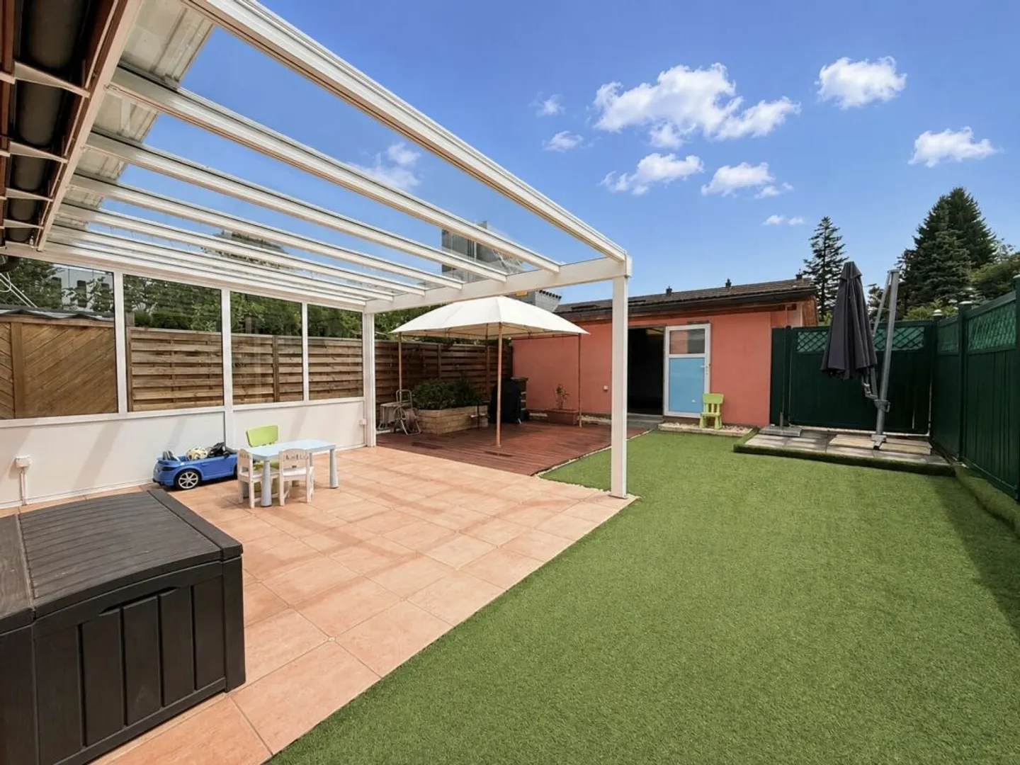 Ihr neues Familienzuhause mit Garten in Schlieren - Photo 2 of 13