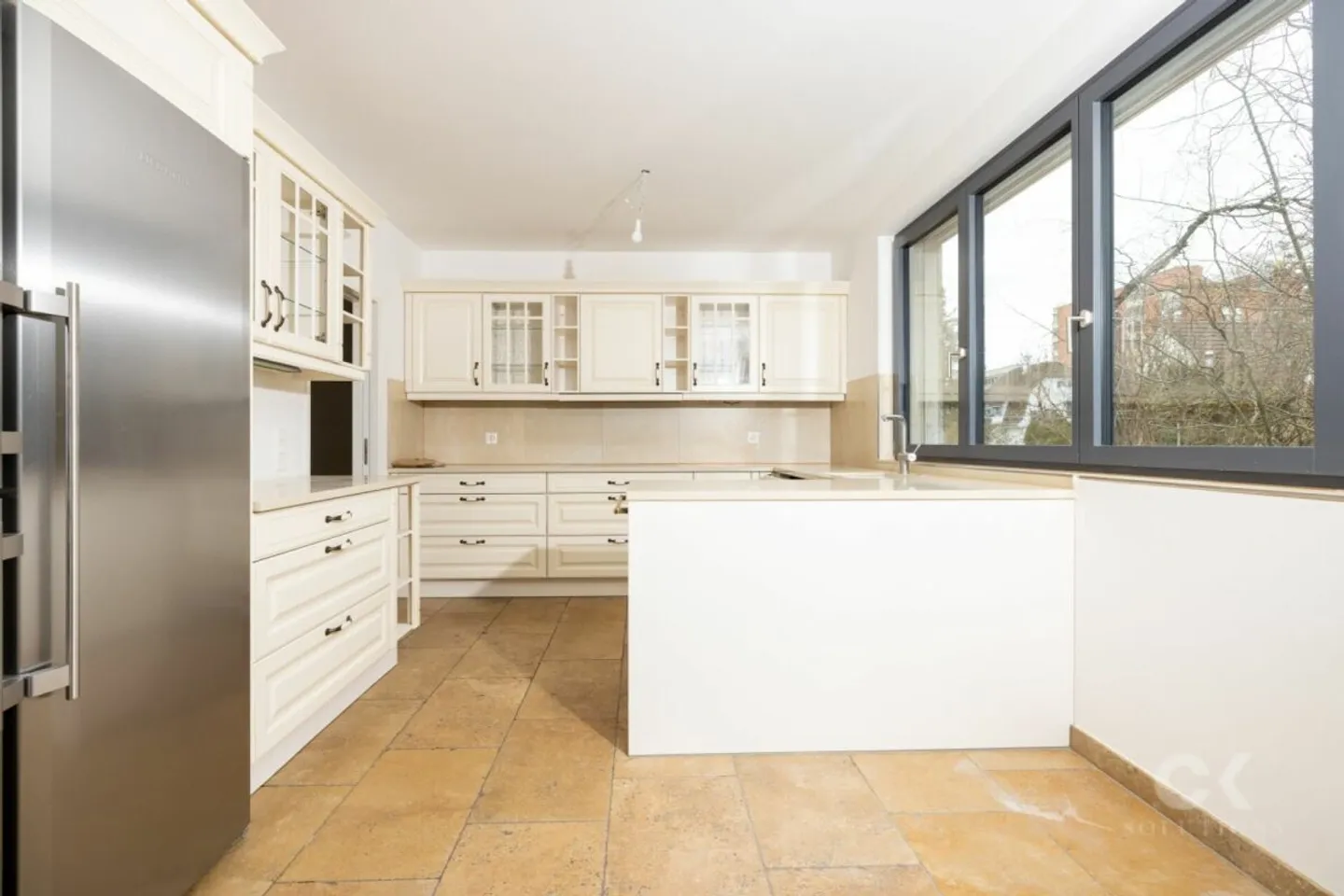 Attraktive 3.5 Zimmer-Wohnung in Allschwil bietet die perfekte Balance! - Foto 5 von 10