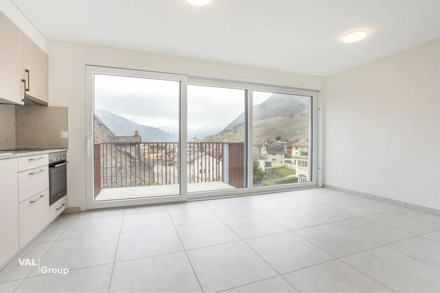 Building of 9 apartments - 4.4% immediate yield, in the heart of the village - Photo 10 of 13