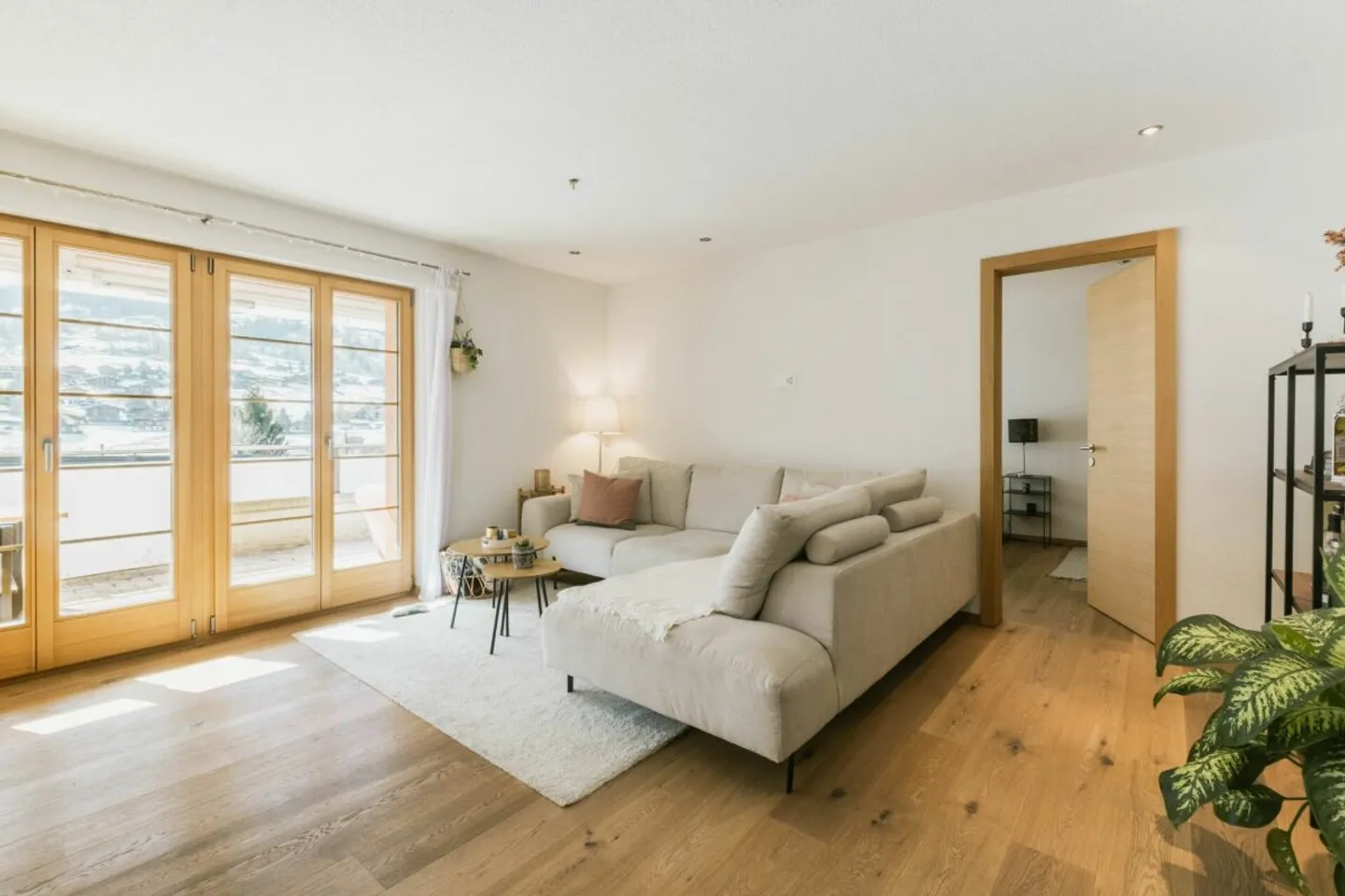 Chalet with Terrace & Mountain View - Photo 5 of 13