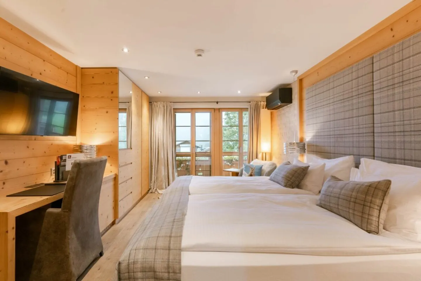 Attractive 3.5-Room Apartment in Hotel Aspen - Photo 9 of 13